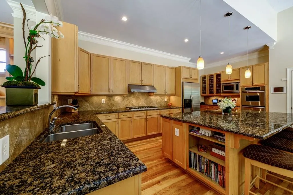 130 Franklin Place, Sandy Springs, Georgia 30342, 5 Bedrooms Bedrooms, ,5 BathroomsBathrooms,Residential,Sold,130 Franklin Place,5812894