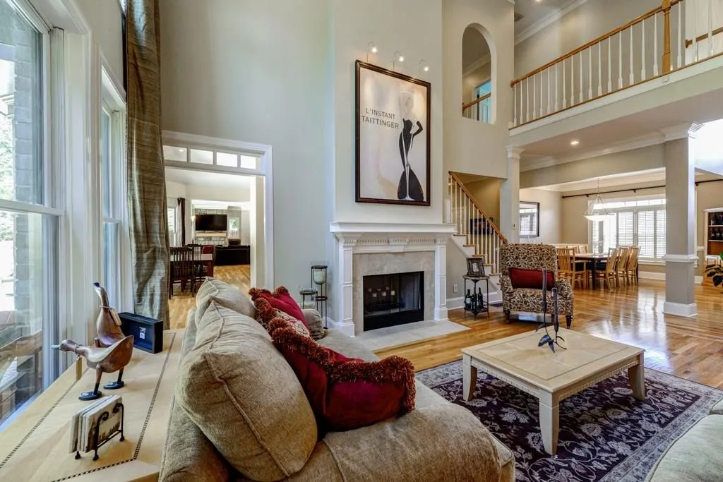 130 Franklin Place, Sandy Springs, Georgia 30342, 5 Bedrooms Bedrooms, ,5 BathroomsBathrooms,Residential,Sold,130 Franklin Place,5812894