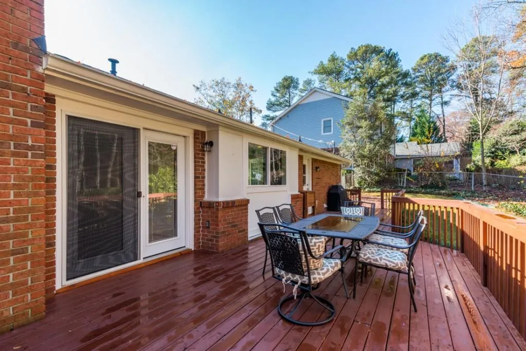 18 Brandon Ridge Drive, Sandy Springs, Georgia 30328, 3 Bedrooms Bedrooms, ,2 BathroomsBathrooms,Residential,Sold,18 Brandon Ridge Drive,5781965