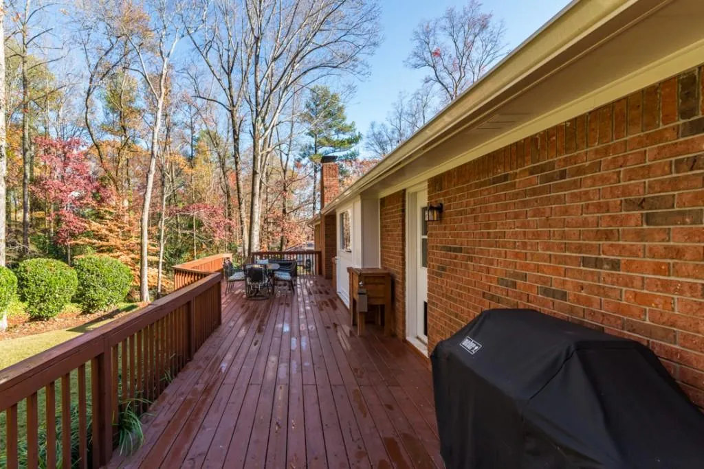 18 Brandon Ridge Drive, Sandy Springs, Georgia 30328, 3 Bedrooms Bedrooms, ,2 BathroomsBathrooms,Residential,Sold,18 Brandon Ridge Drive,5781965