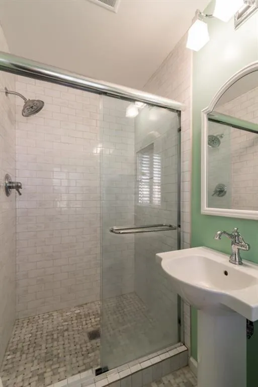 18 Brandon Ridge Drive, Sandy Springs, Georgia 30328, 3 Bedrooms Bedrooms, ,2 BathroomsBathrooms,Residential,Sold,18 Brandon Ridge Drive,5781965