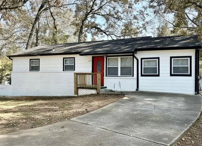 1995 Oak Court, Austell, Georgia 30168