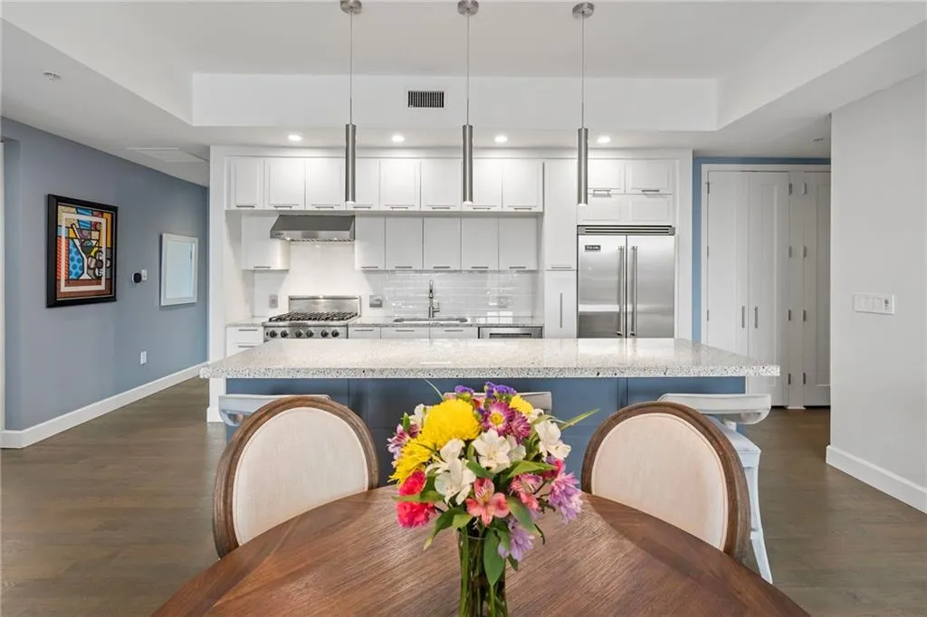 1820 Peachtree Street Nw Unit 802, Atlanta, Georgia 30309, 3 Bedrooms Bedrooms, 0 ,3 BathroomsBathrooms,Residential,For Sale,1820 Peachtree Street Nw Unit 802,7739399