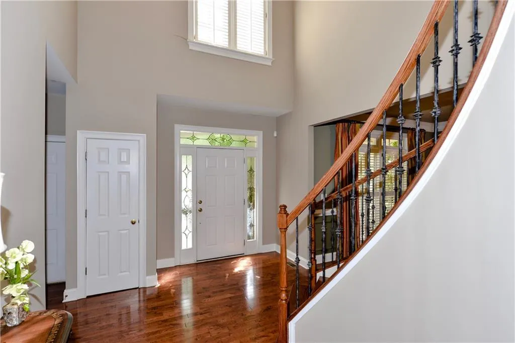 6490 Glen Oaks Lane, Sandy Springs, Georgia 30328, 5 Bedrooms Bedrooms, ,4 BathroomsBathrooms,Residential,Sold,6490 Glen Oaks Lane,6002292