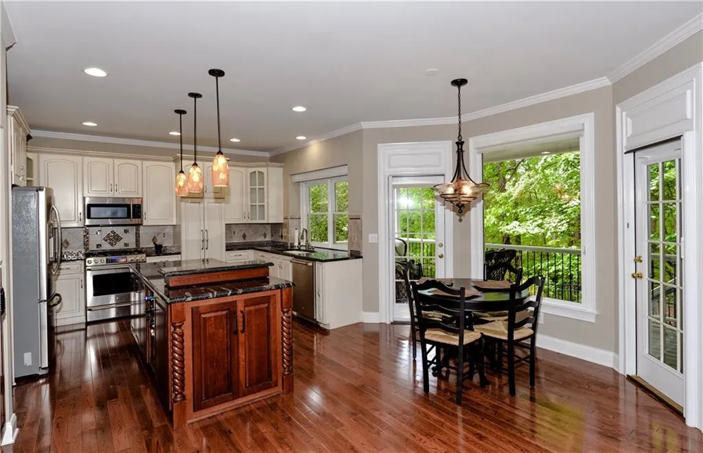 6490 Glen Oaks Lane, Sandy Springs, Georgia 30328, 5 Bedrooms Bedrooms, ,4 BathroomsBathrooms,Residential,Sold,6490 Glen Oaks Lane,6002292