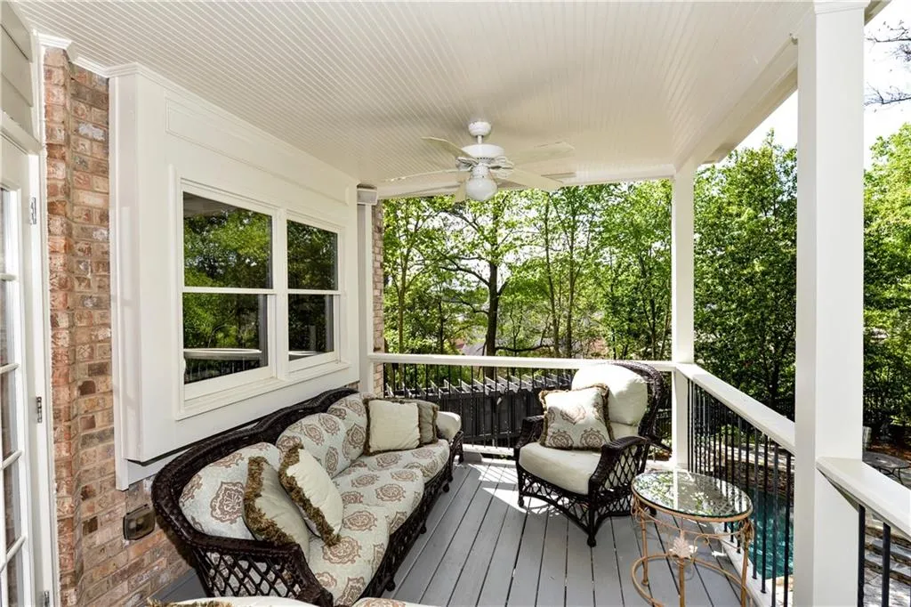 6490 Glen Oaks Lane, Sandy Springs, Georgia 30328, 5 Bedrooms Bedrooms, ,4 BathroomsBathrooms,Residential,Sold,6490 Glen Oaks Lane,6002292