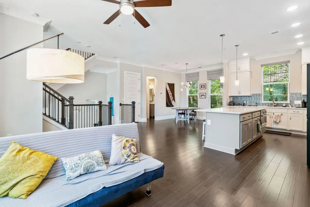 597 Broadview Place Ne, Atlanta, Georgia 30324, 3 Bedrooms Bedrooms, ,3 BathroomsBathrooms,Residential,For Sale,597 Broadview Place Ne,7614760
