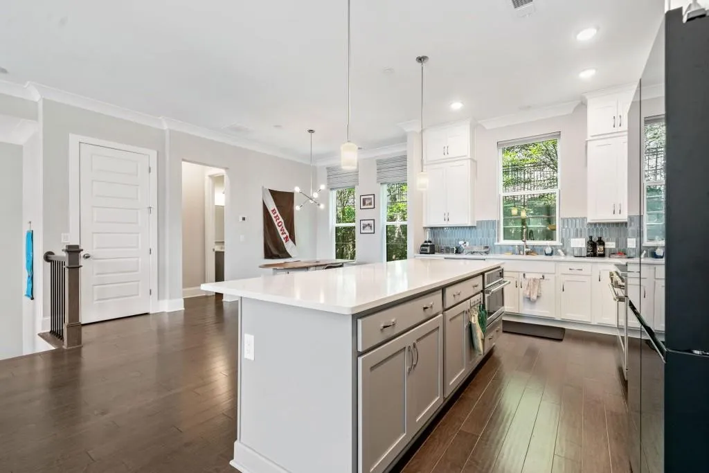 597 Broadview Place Ne, Atlanta, Georgia 30324, 3 Bedrooms Bedrooms, ,3 BathroomsBathrooms,Residential,For Sale,597 Broadview Place Ne,7614760