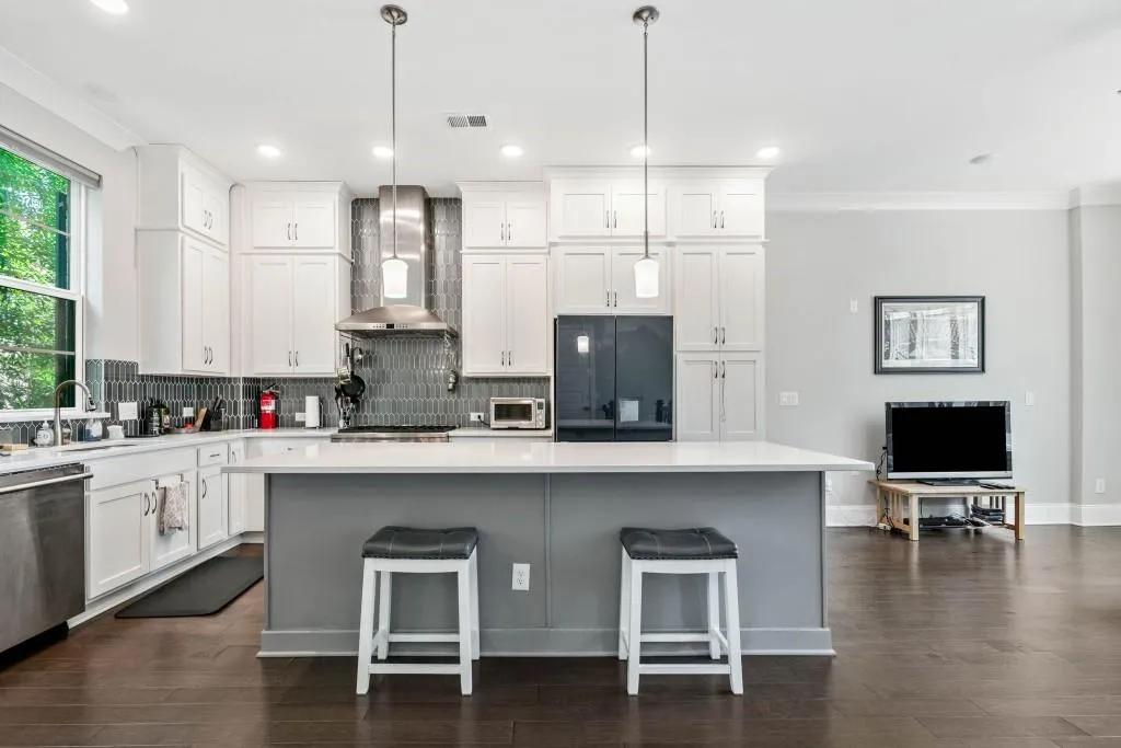 597 Broadview Place Ne, Atlanta, Georgia 30324, 3 Bedrooms Bedrooms, ,3 BathroomsBathrooms,Residential,For Sale,597 Broadview Place Ne,7614760