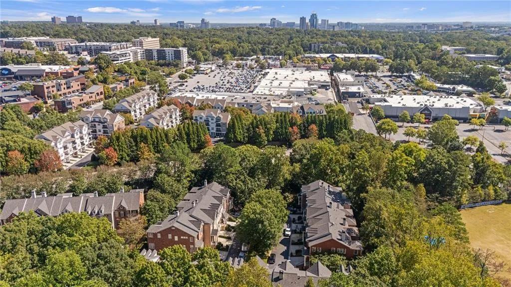 5920 Reddington Way, Sandy Springs, Georgia 30328, 3 Bedrooms Bedrooms, ,3 BathroomsBathrooms,Residential,Sold,5920 Reddington Way,7501663