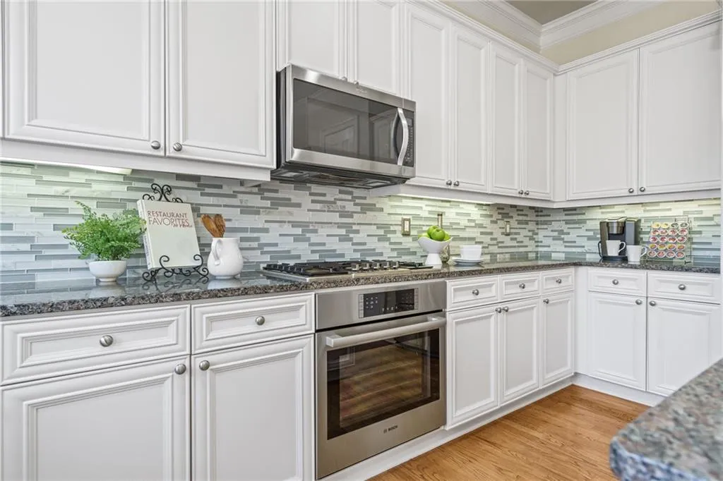 5920 Reddington Way, Sandy Springs, Georgia 30328, 3 Bedrooms Bedrooms, ,3 BathroomsBathrooms,Residential,Sold,5920 Reddington Way,7501663