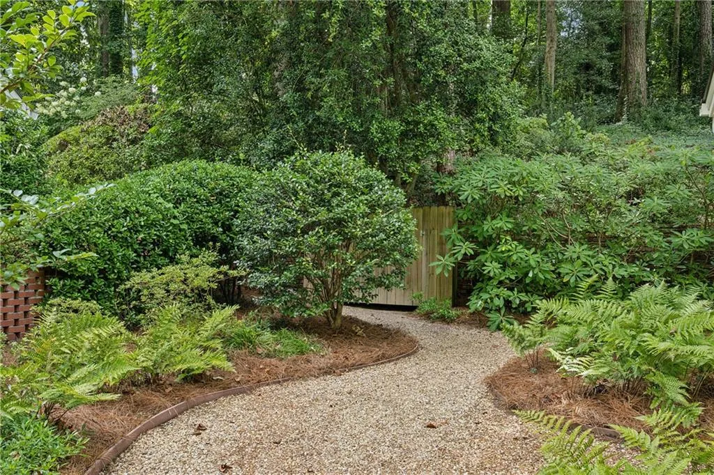 2781 Mornington Drive Nw, Atlanta, Georgia 30327, 3 Bedrooms Bedrooms, ,2 BathroomsBathrooms,Residential,For Sale,2781 Mornington Drive Nw,7622560