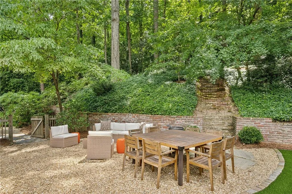 2781 Mornington Drive Nw, Atlanta, Georgia 30327, 3 Bedrooms Bedrooms, ,2 BathroomsBathrooms,Residential,For Sale,2781 Mornington Drive Nw,7622560