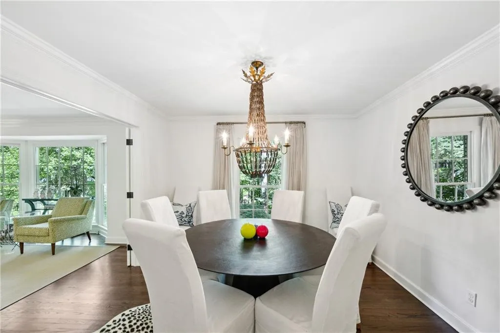 2781 Mornington Drive Nw, Atlanta, Georgia 30327, 3 Bedrooms Bedrooms, ,2 BathroomsBathrooms,Residential,For Sale,2781 Mornington Drive Nw,7622560