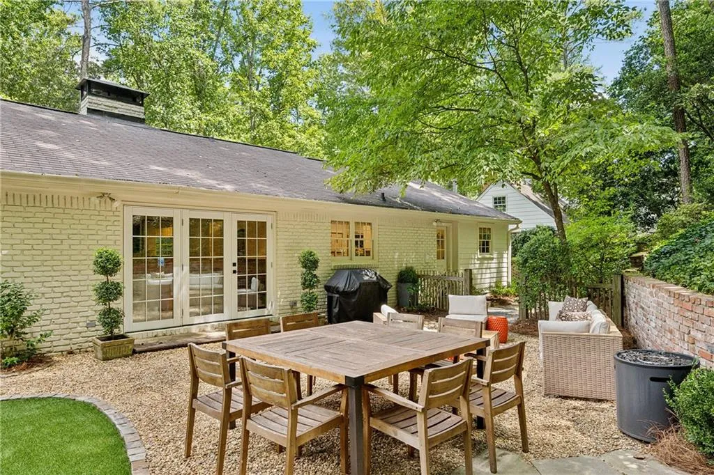 2781 Mornington Drive Nw, Atlanta, Georgia 30327, 3 Bedrooms Bedrooms, ,2 BathroomsBathrooms,Residential,For Sale,2781 Mornington Drive Nw,7622560