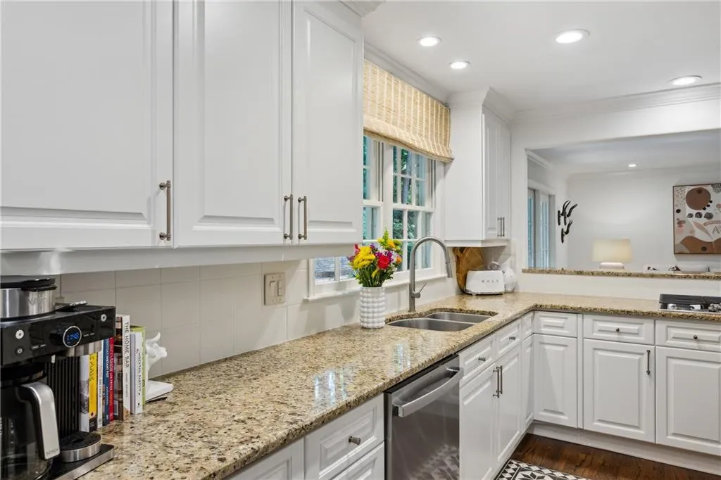 2781 Mornington Drive Nw, Atlanta, Georgia 30327, 3 Bedrooms Bedrooms, ,2 BathroomsBathrooms,Residential,For Sale,2781 Mornington Drive Nw,7622560