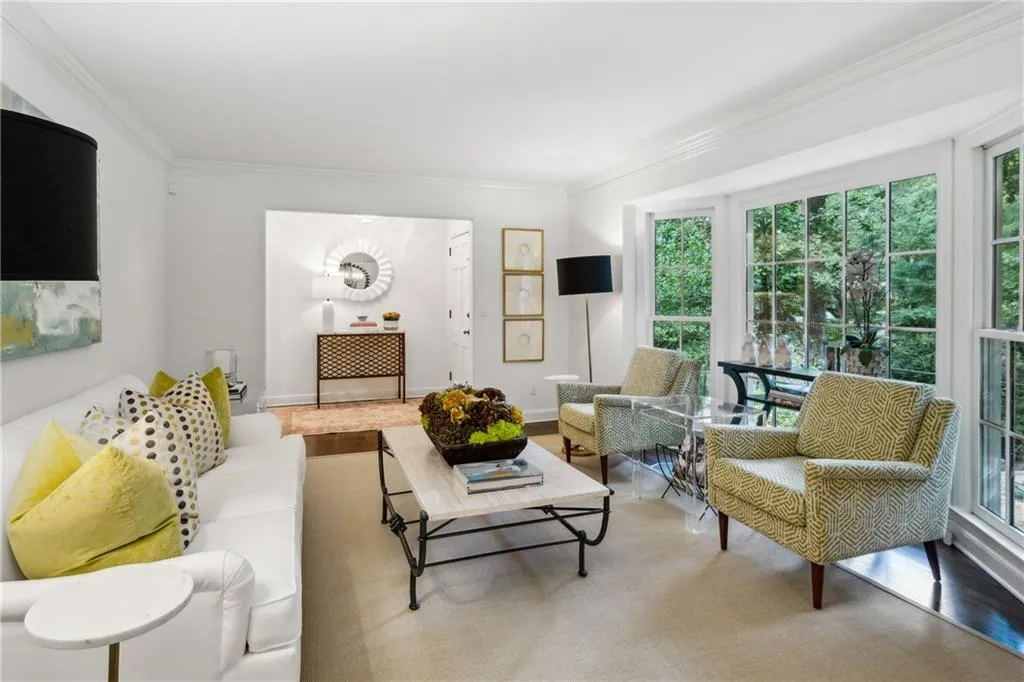 2781 Mornington Drive Nw, Atlanta, Georgia 30327, 3 Bedrooms Bedrooms, ,2 BathroomsBathrooms,Residential,For Sale,2781 Mornington Drive Nw,7622560