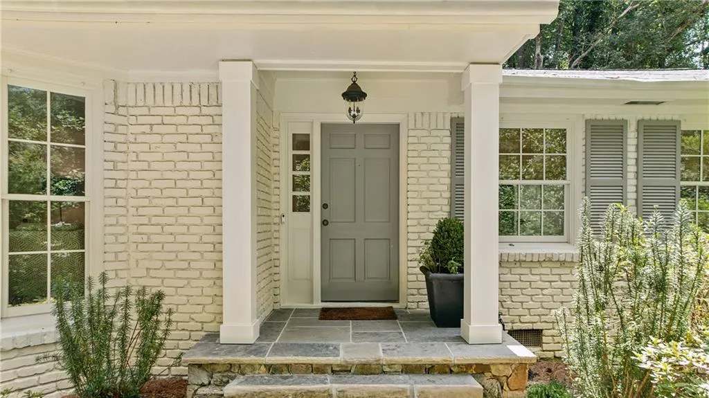 2781 Mornington Drive Nw, Atlanta, Georgia 30327, 3 Bedrooms Bedrooms, ,2 BathroomsBathrooms,Residential,For Sale,2781 Mornington Drive Nw,7622560