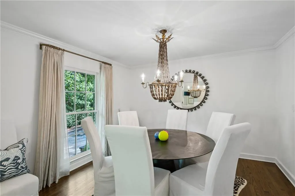 2781 Mornington Drive Nw, Atlanta, Georgia 30327, 3 Bedrooms Bedrooms, ,2 BathroomsBathrooms,Residential,For Sale,2781 Mornington Drive Nw,7622560