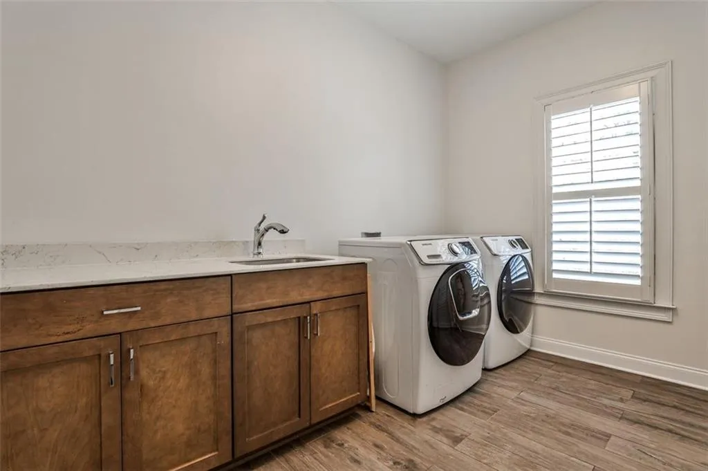 6510 Nw Long Island Drive Nw, Atlanta, Georgia 30328, 7 Bedrooms Bedrooms, ,5 BathroomsBathrooms,Residential,Sold,6510 Nw Long Island Drive Nw,7536467