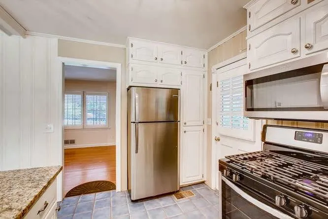 6830 Sunny Brook Lane, Sandy Springs, Georgia 30328, 4 Bedrooms Bedrooms, ,3 BathroomsBathrooms,Residential,Sold,6830 Sunny Brook Lane,6086158