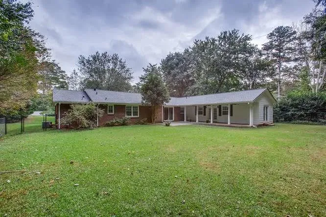 6830 Sunny Brook Lane, Sandy Springs, Georgia 30328, 4 Bedrooms Bedrooms, ,3 BathroomsBathrooms,Residential,Sold,6830 Sunny Brook Lane,6086158