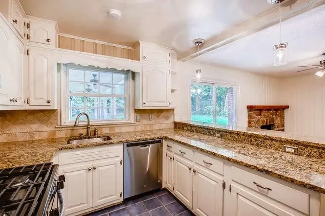 6830 Sunny Brook Lane, Sandy Springs, Georgia 30328, 4 Bedrooms Bedrooms, ,3 BathroomsBathrooms,Residential,Sold,6830 Sunny Brook Lane,6086158
