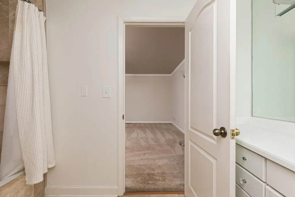 5170 Chemin De Vie, Atlanta, Georgia 30342, 2 Bedrooms Bedrooms, ,2 BathroomsBathrooms,Residential,Sold,5170 Chemin De Vie,6685857