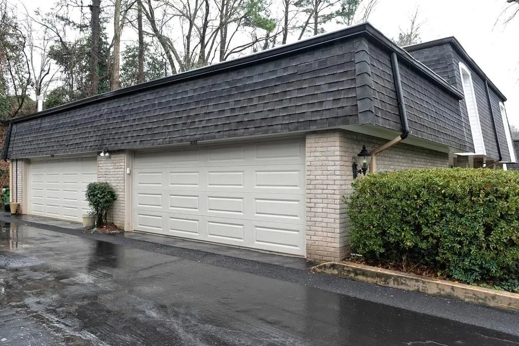 5170 Chemin De Vie, Atlanta, Georgia 30342, 2 Bedrooms Bedrooms, ,2 BathroomsBathrooms,Residential,Sold,5170 Chemin De Vie,6685857