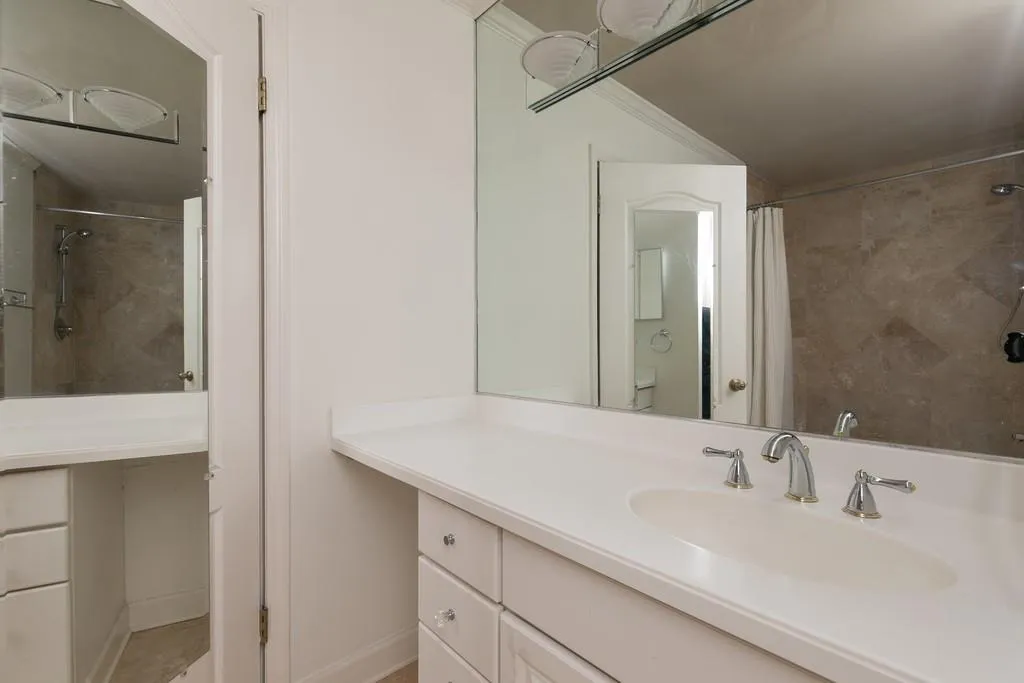 5170 Chemin De Vie, Atlanta, Georgia 30342, 2 Bedrooms Bedrooms, ,2 BathroomsBathrooms,Residential,Sold,5170 Chemin De Vie,6685857