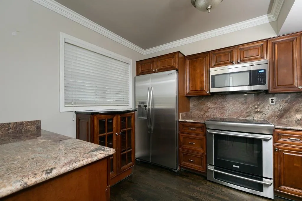 5170 Chemin De Vie, Atlanta, Georgia 30342, 2 Bedrooms Bedrooms, ,2 BathroomsBathrooms,Residential,Sold,5170 Chemin De Vie,6685857