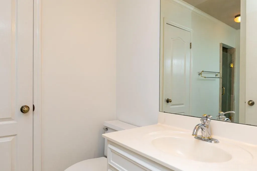 5170 Chemin De Vie, Atlanta, Georgia 30342, 2 Bedrooms Bedrooms, ,2 BathroomsBathrooms,Residential,Sold,5170 Chemin De Vie,6685857