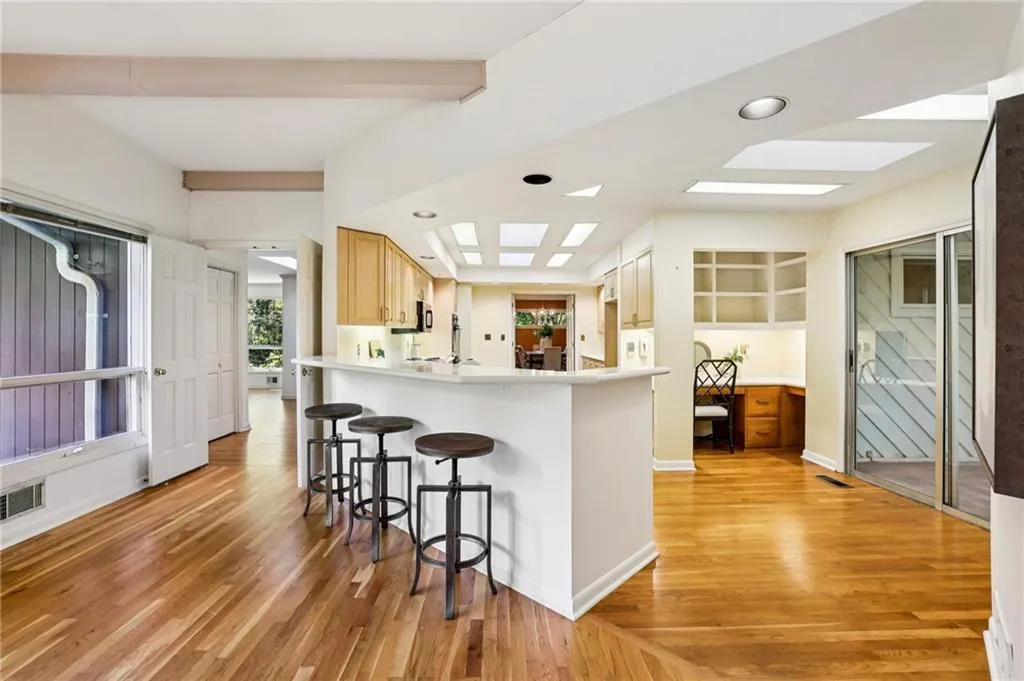 110 Stewart Drive, Atlanta, Georgia 30342, 3 Bedrooms Bedrooms, 0 ,4 BathroomsBathrooms,Land,For Sale,110 Stewart Drive,7654071