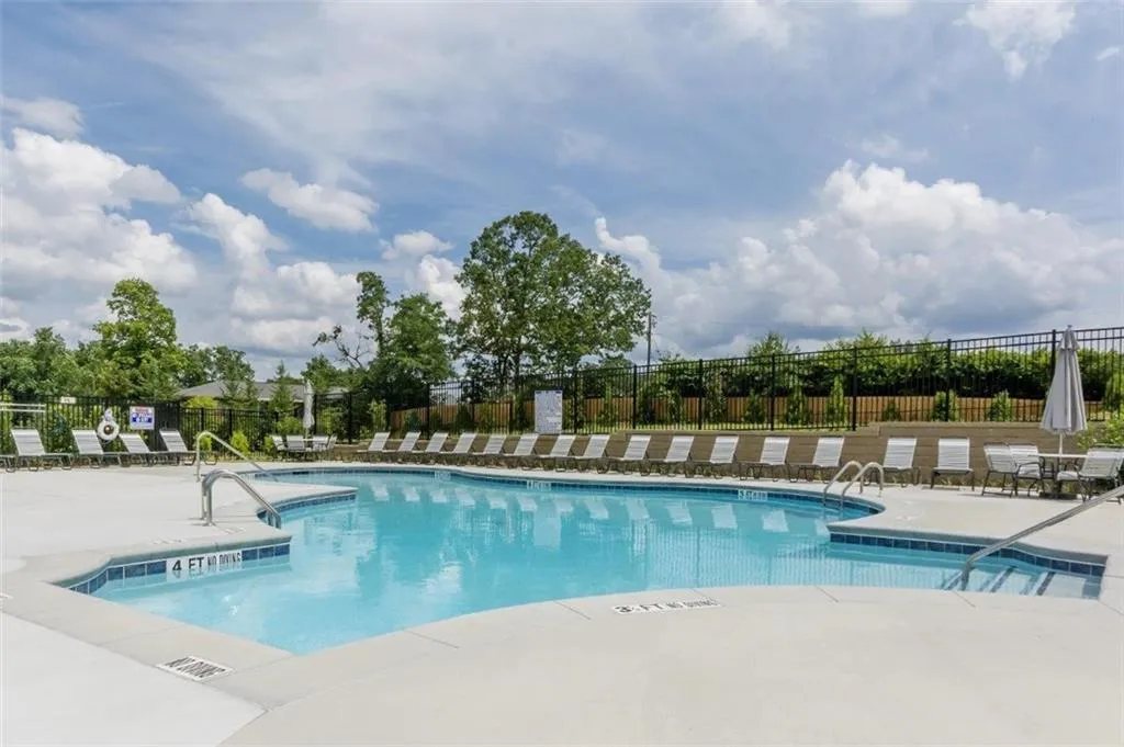 4223 Deming Circle, Atlanta, Georgia 30342, 2 Bedrooms Bedrooms, ,2 BathroomsBathrooms,Residential,Sold,4223 Deming Circle,5906732