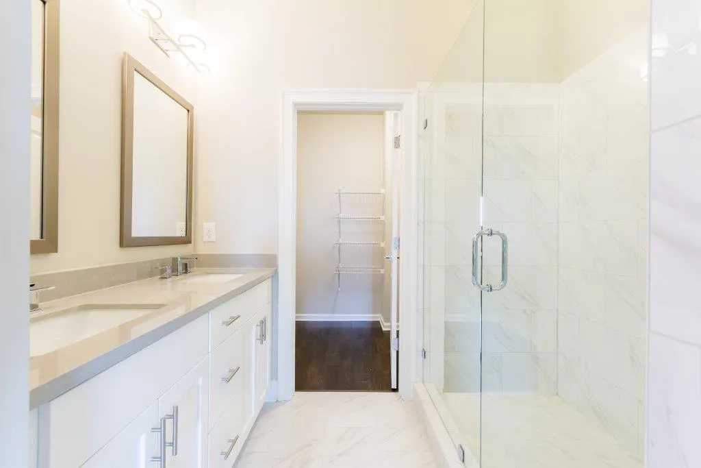 4223 Deming Circle, Atlanta, Georgia 30342, 2 Bedrooms Bedrooms, ,2 BathroomsBathrooms,Residential,Sold,4223 Deming Circle,5906732