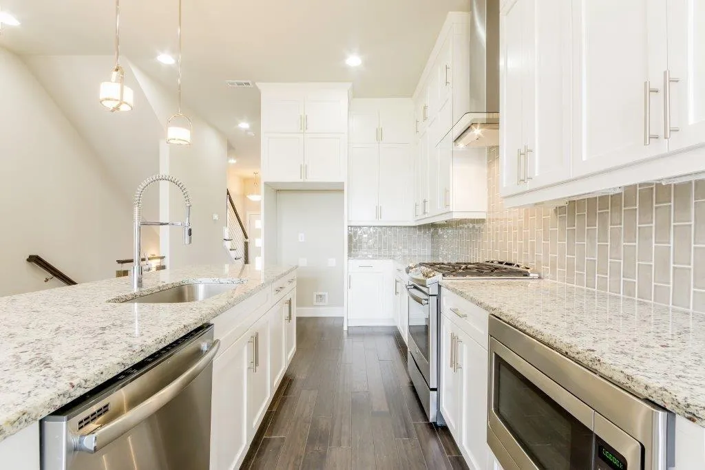 4223 Deming Circle, Atlanta, Georgia 30342, 2 Bedrooms Bedrooms, ,2 BathroomsBathrooms,Residential,Sold,4223 Deming Circle,5906732