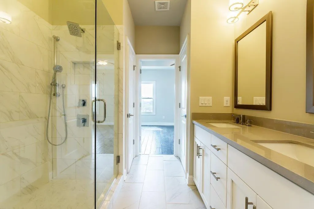 4223 Deming Circle, Atlanta, Georgia 30342, 2 Bedrooms Bedrooms, ,2 BathroomsBathrooms,Residential,Sold,4223 Deming Circle,5906732