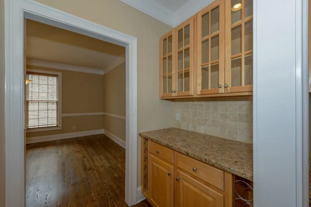 205 Chemin De Vie, Atlanta, Georgia 30342, 3 Bedrooms Bedrooms, ,3 BathroomsBathrooms,Residential,Sold,205 Chemin De Vie,5950038