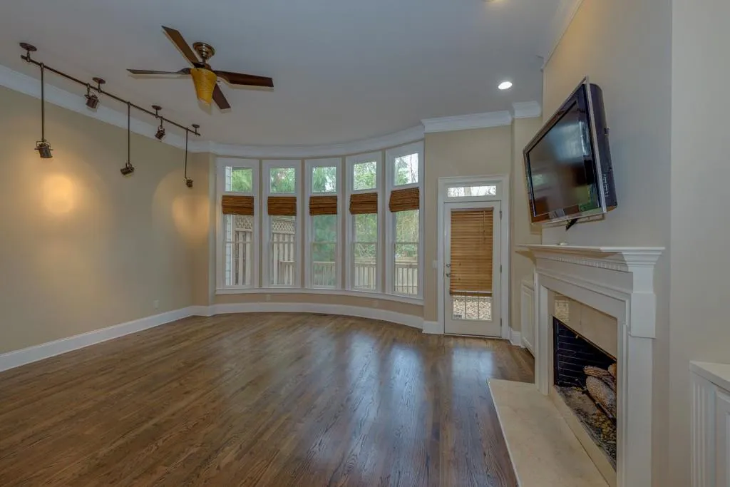 205 Chemin De Vie, Atlanta, Georgia 30342, 3 Bedrooms Bedrooms, ,3 BathroomsBathrooms,Residential,Sold,205 Chemin De Vie,5950038