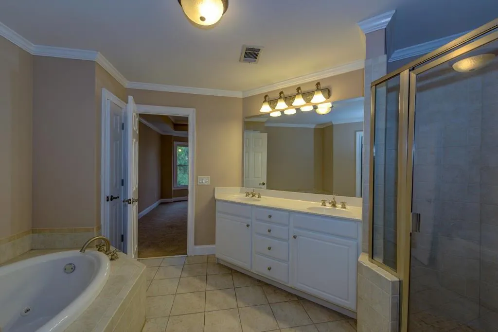 205 Chemin De Vie, Atlanta, Georgia 30342, 3 Bedrooms Bedrooms, ,3 BathroomsBathrooms,Residential,Sold,205 Chemin De Vie,5950038