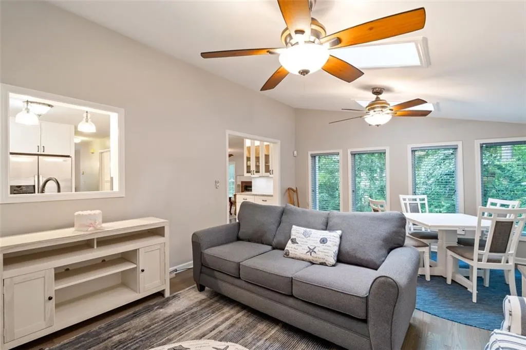 2690 Valvedere Drive Ne, Brookhaven, Georgia 30319, 4 Bedrooms Bedrooms, ,3 BathroomsBathrooms,Residential,For Sale,2690 Valvedere Drive Ne,7633195