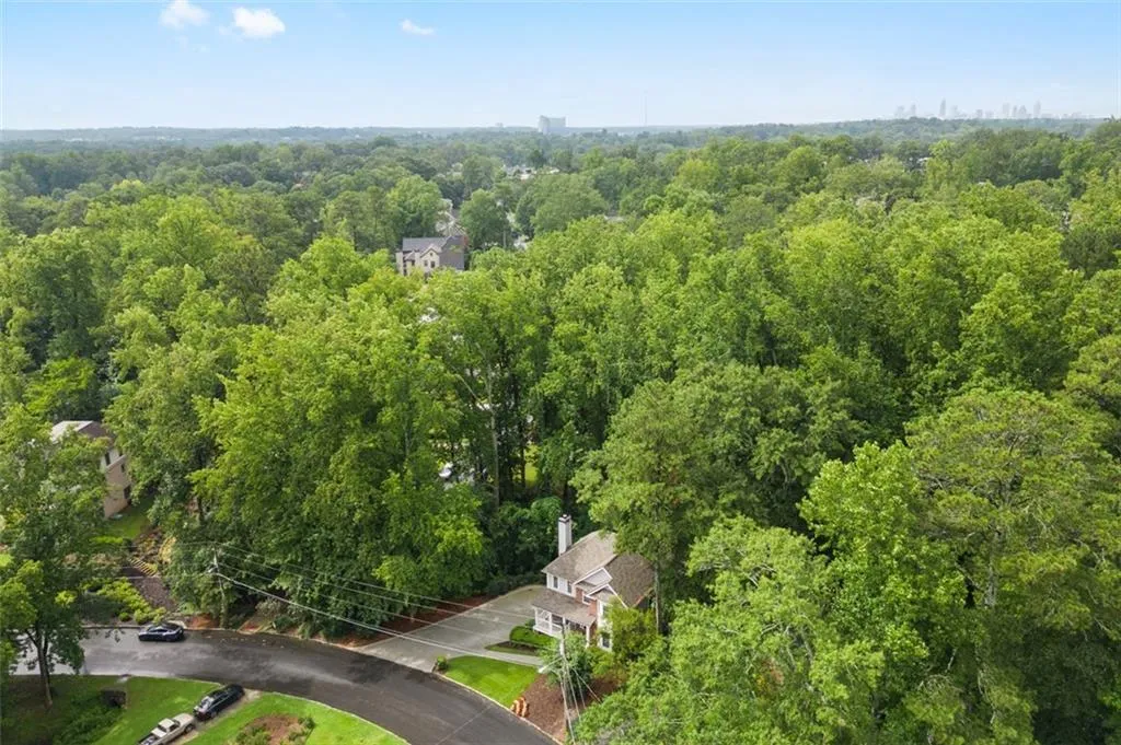 2690 Valvedere Drive Ne, Brookhaven, Georgia 30319, 4 Bedrooms Bedrooms, ,3 BathroomsBathrooms,Residential,For Sale,2690 Valvedere Drive Ne,7633195