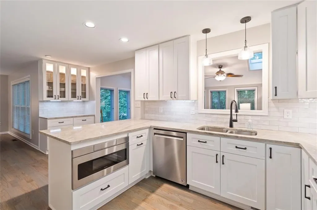 2690 Valvedere Drive Ne, Brookhaven, Georgia 30319, 4 Bedrooms Bedrooms, ,3 BathroomsBathrooms,Residential,For Sale,2690 Valvedere Drive Ne,7633195