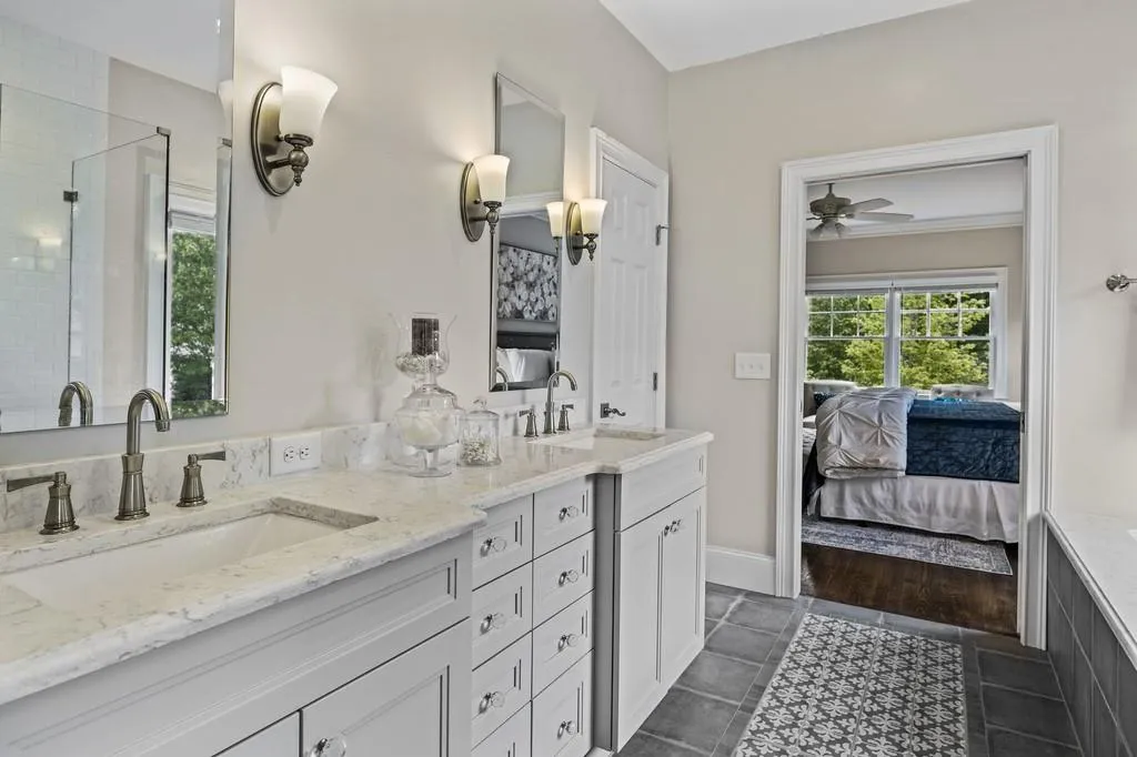 1070 Dunroven Drive Ne, Sandy Springs, Georgia 30342, 5 Bedrooms Bedrooms, ,3 BathroomsBathrooms,Residential,Sold,1070 Dunroven Drive Ne,6719207