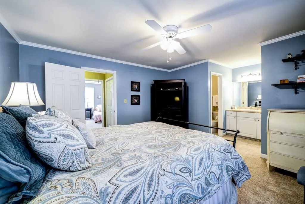 410 Forestgate Court Unit 410, Sandy Springs, Georgia 30350, 2 Bedrooms Bedrooms, ,2 BathroomsBathrooms,Residential,Sold,410 Forestgate Court Unit 410,5620188