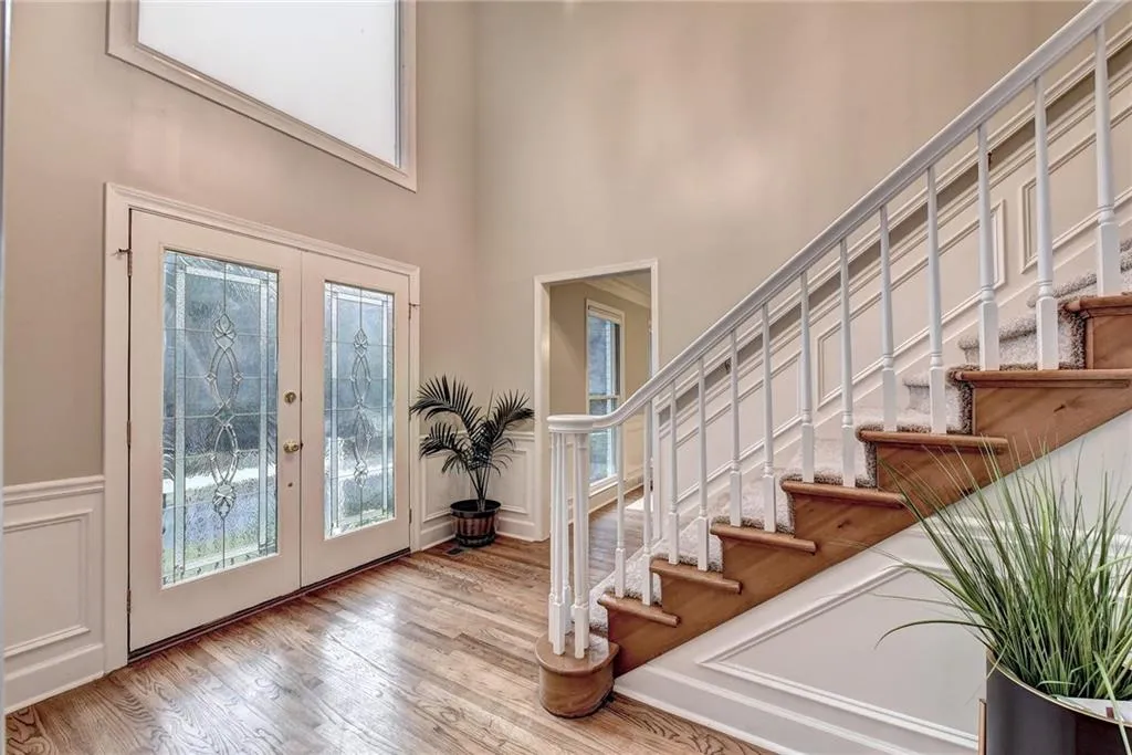 175 Wing Mill Road, Sandy Springs, Georgia 30350, 4 Bedrooms Bedrooms, ,3 BathroomsBathrooms,Residential,Sold,175 Wing Mill Road,6800641