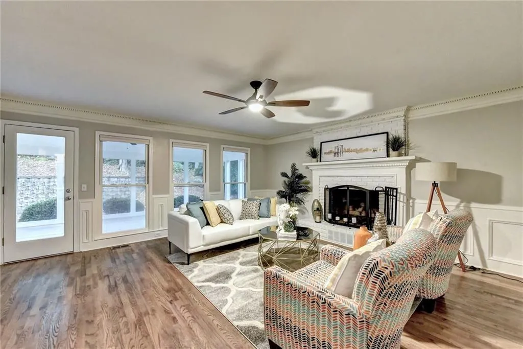 175 Wing Mill Road, Sandy Springs, Georgia 30350, 4 Bedrooms Bedrooms, ,3 BathroomsBathrooms,Residential,Sold,175 Wing Mill Road,6800641
