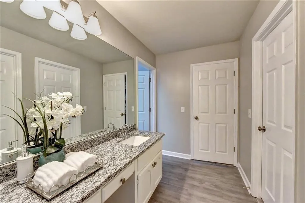 175 Wing Mill Road, Sandy Springs, Georgia 30350, 4 Bedrooms Bedrooms, ,3 BathroomsBathrooms,Residential,Sold,175 Wing Mill Road,6800641