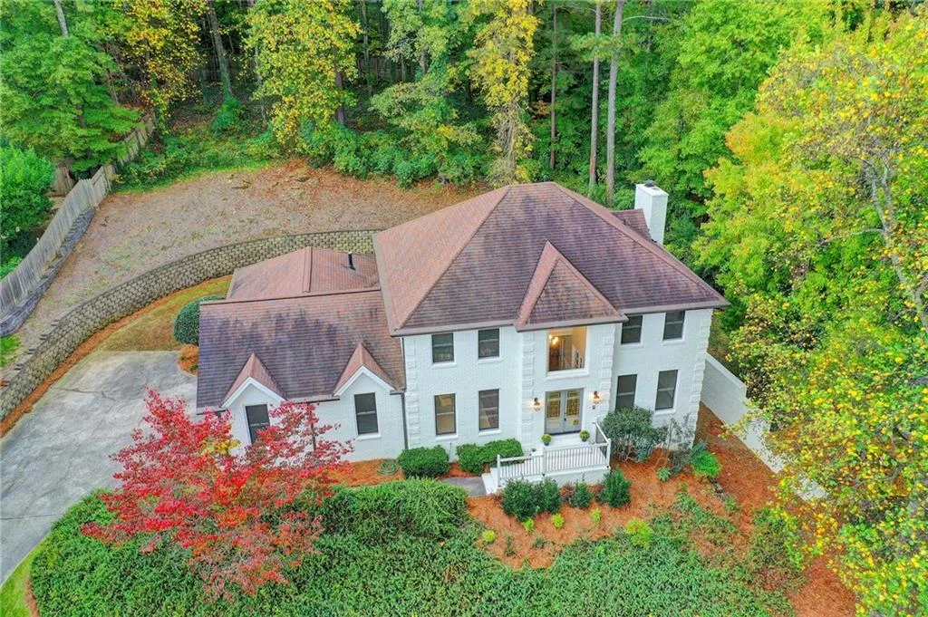 175 Wing Mill Road, Sandy Springs, Georgia 30350, 4 Bedrooms Bedrooms, ,3 BathroomsBathrooms,Residential,Sold,175 Wing Mill Road,6800641