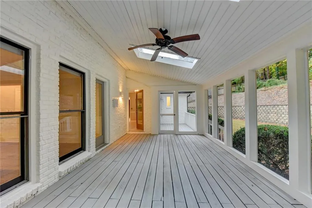 175 Wing Mill Road, Sandy Springs, Georgia 30350, 4 Bedrooms Bedrooms, ,3 BathroomsBathrooms,Residential,Sold,175 Wing Mill Road,6800641